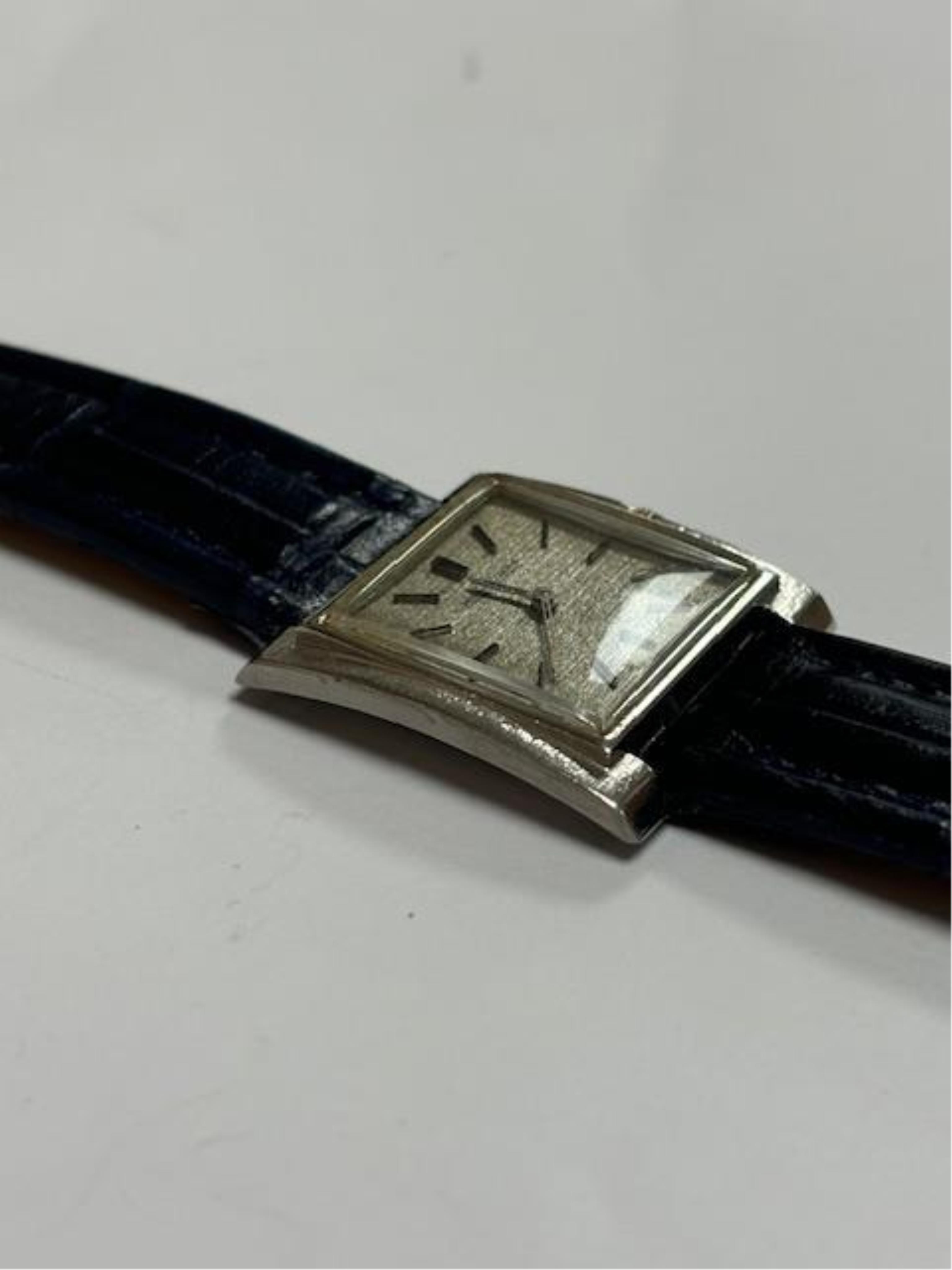 A gentleman's 18ct white gold Jaeger LeCoultre manual wind dress wrist watch